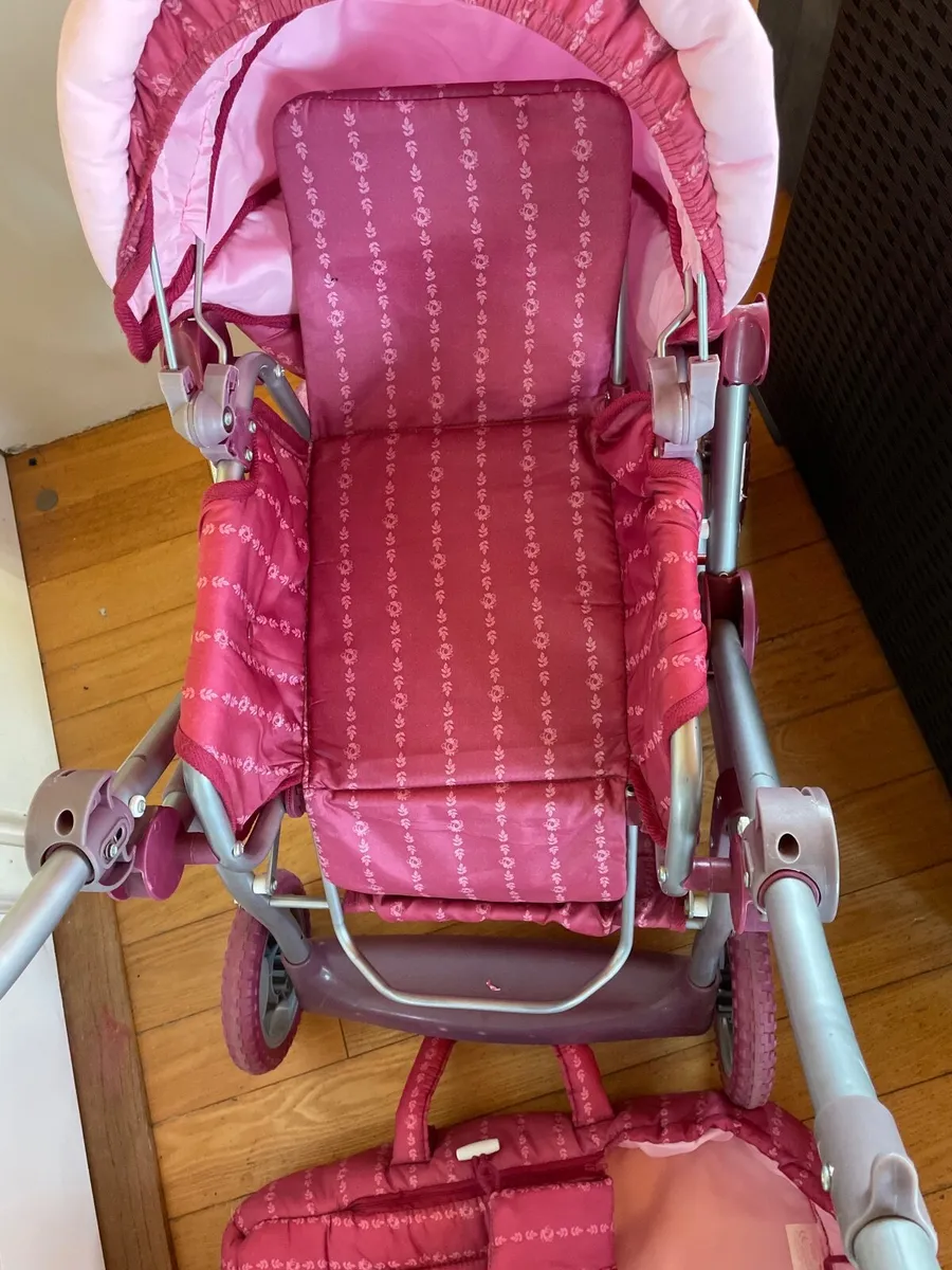 Dolls pram - Image 1