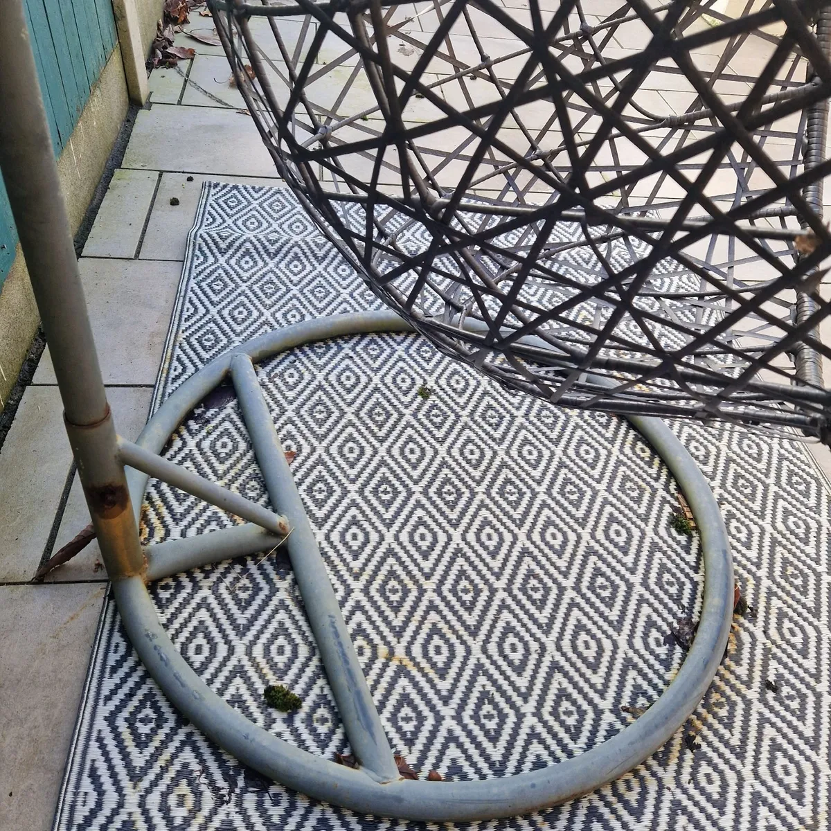 Hanging egg chair - Image 3