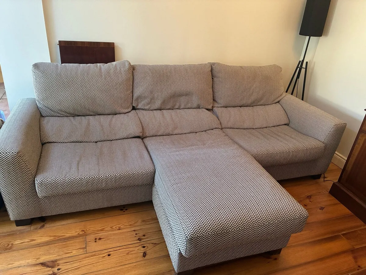 3 seater couch - Image 1