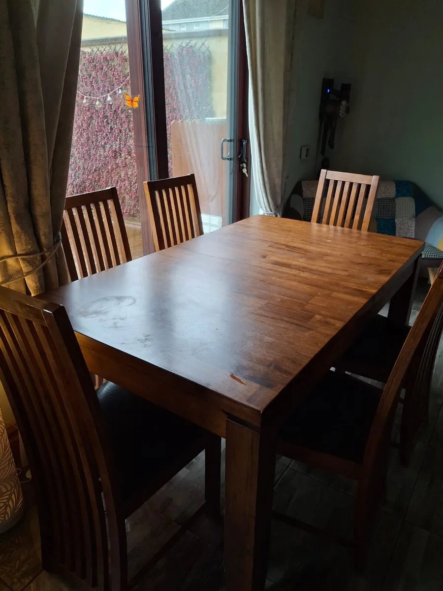 Dining table - Image 1
