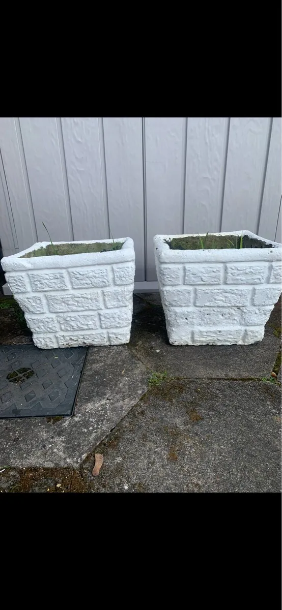 Garden pots - Image 1
