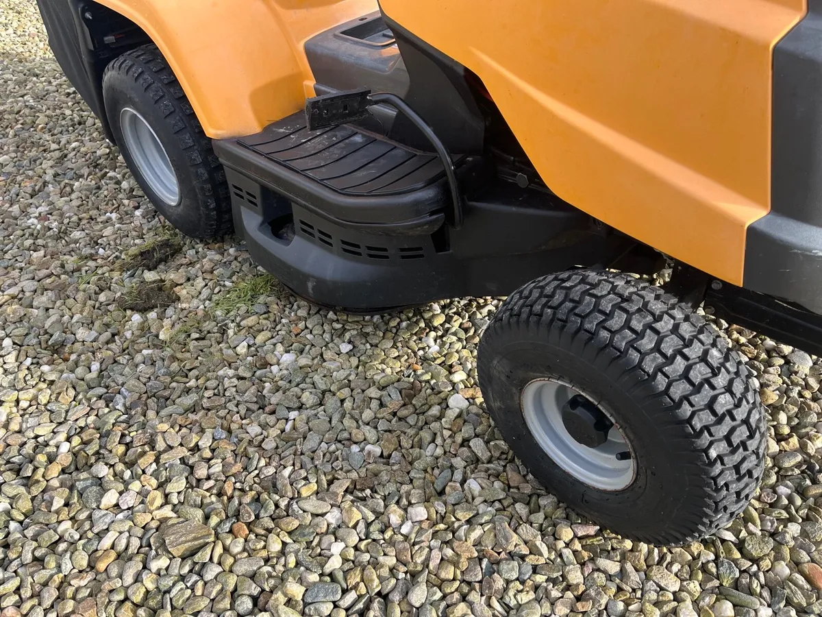 Stiga ride on lawnmower - Image 2