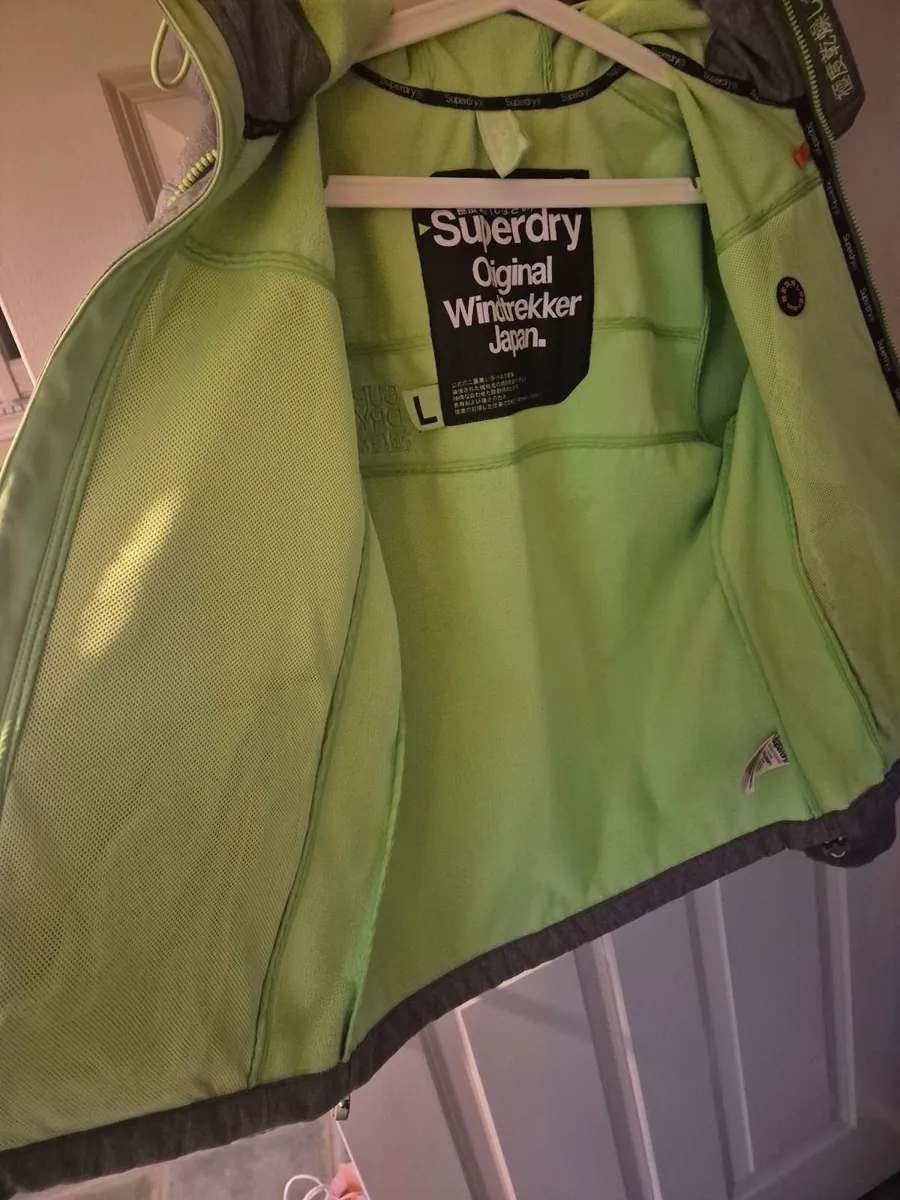 Superdry jacket (suitable for older teenager) - Image 2
