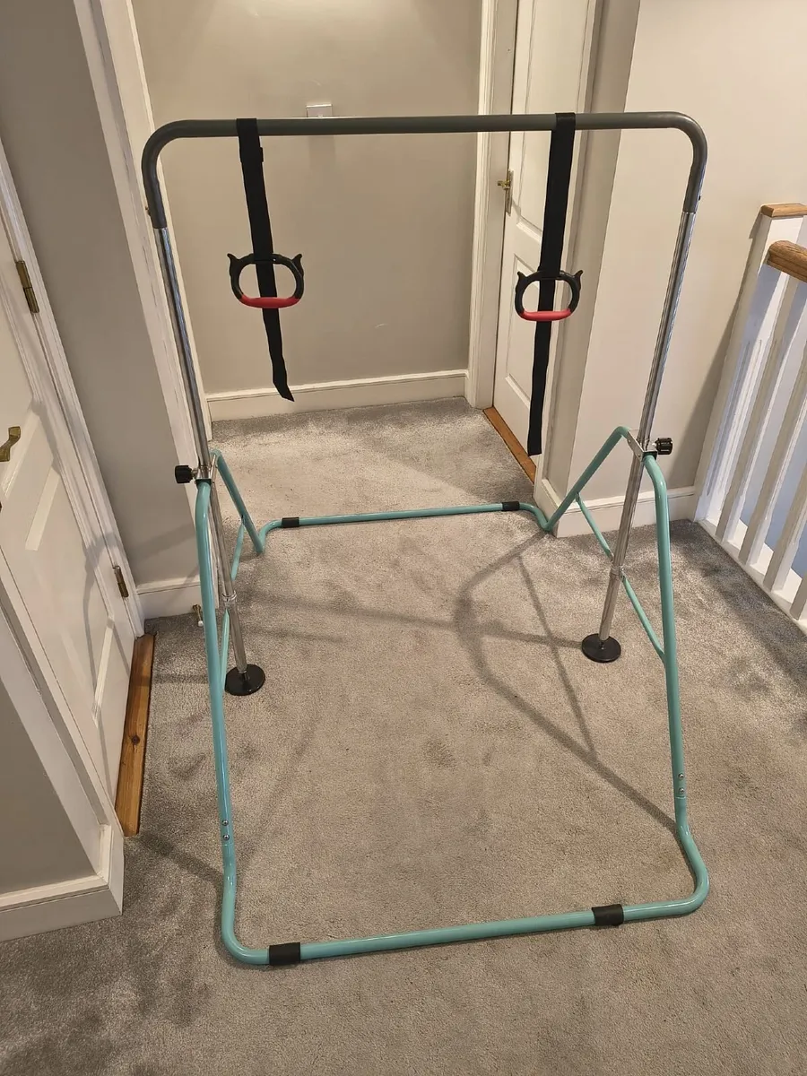 Gymnastics bar for kids - Image 1