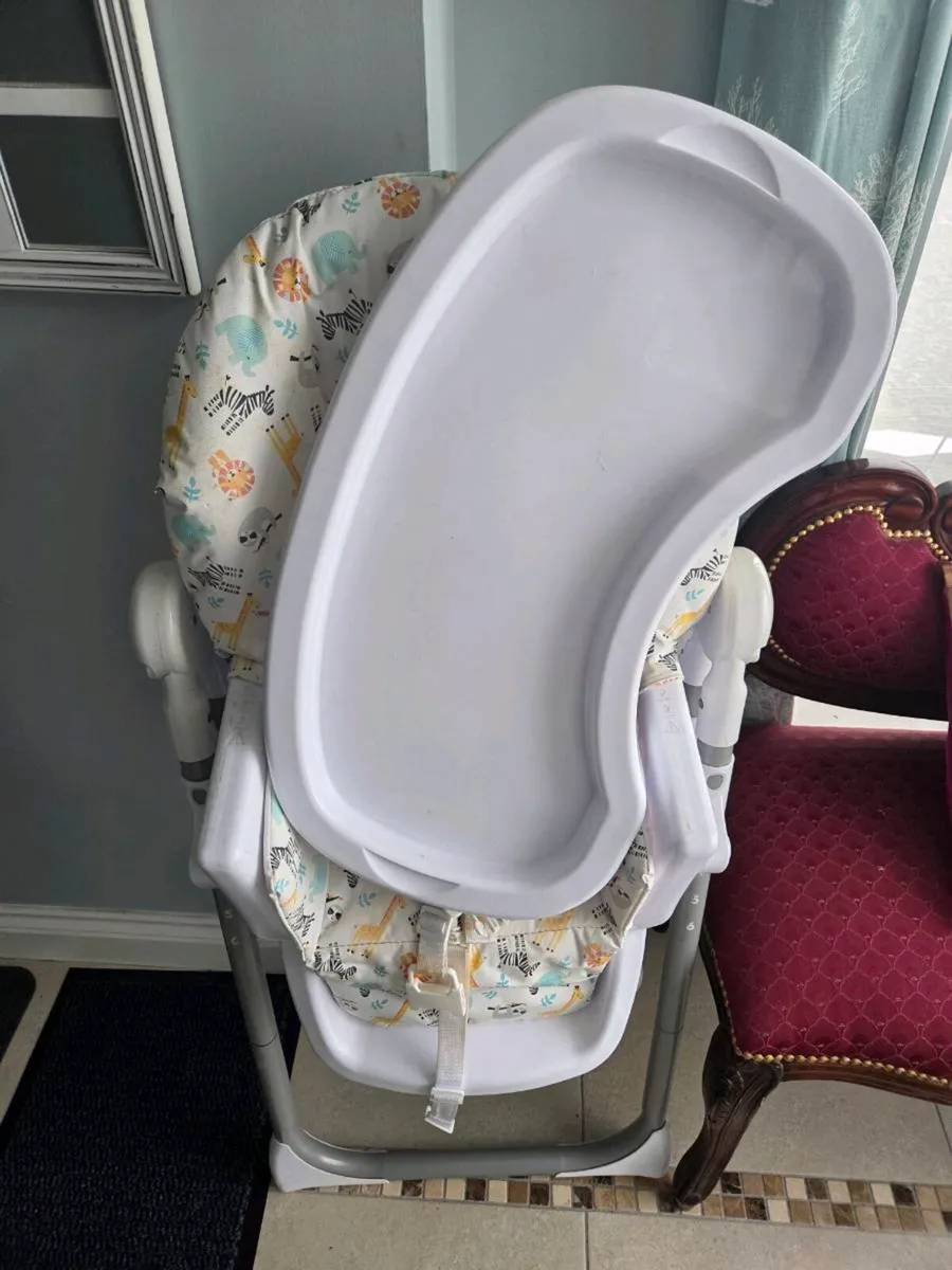 High chair - Image 1