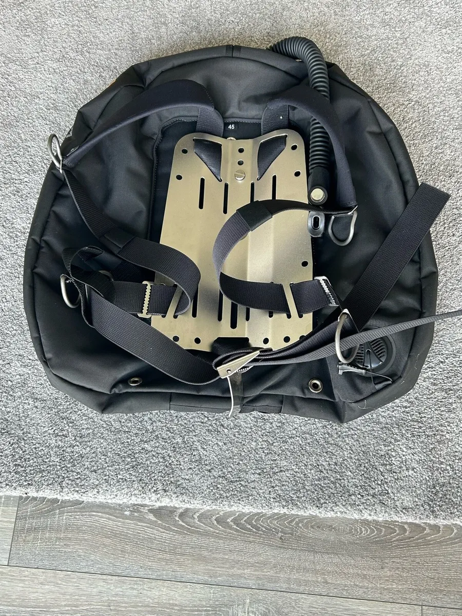 Apeks WTX-D45 Wing, harness & backplate - Image 4