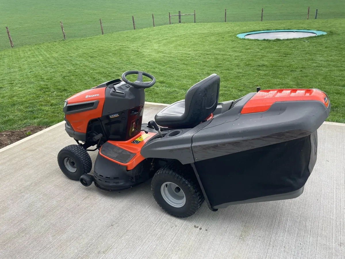 Husqvarna ride on mower - Image 2