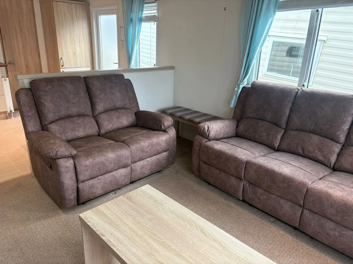 Portland 3+2 all Reclining, 🚨MEGA SALE🚨 - Image 1