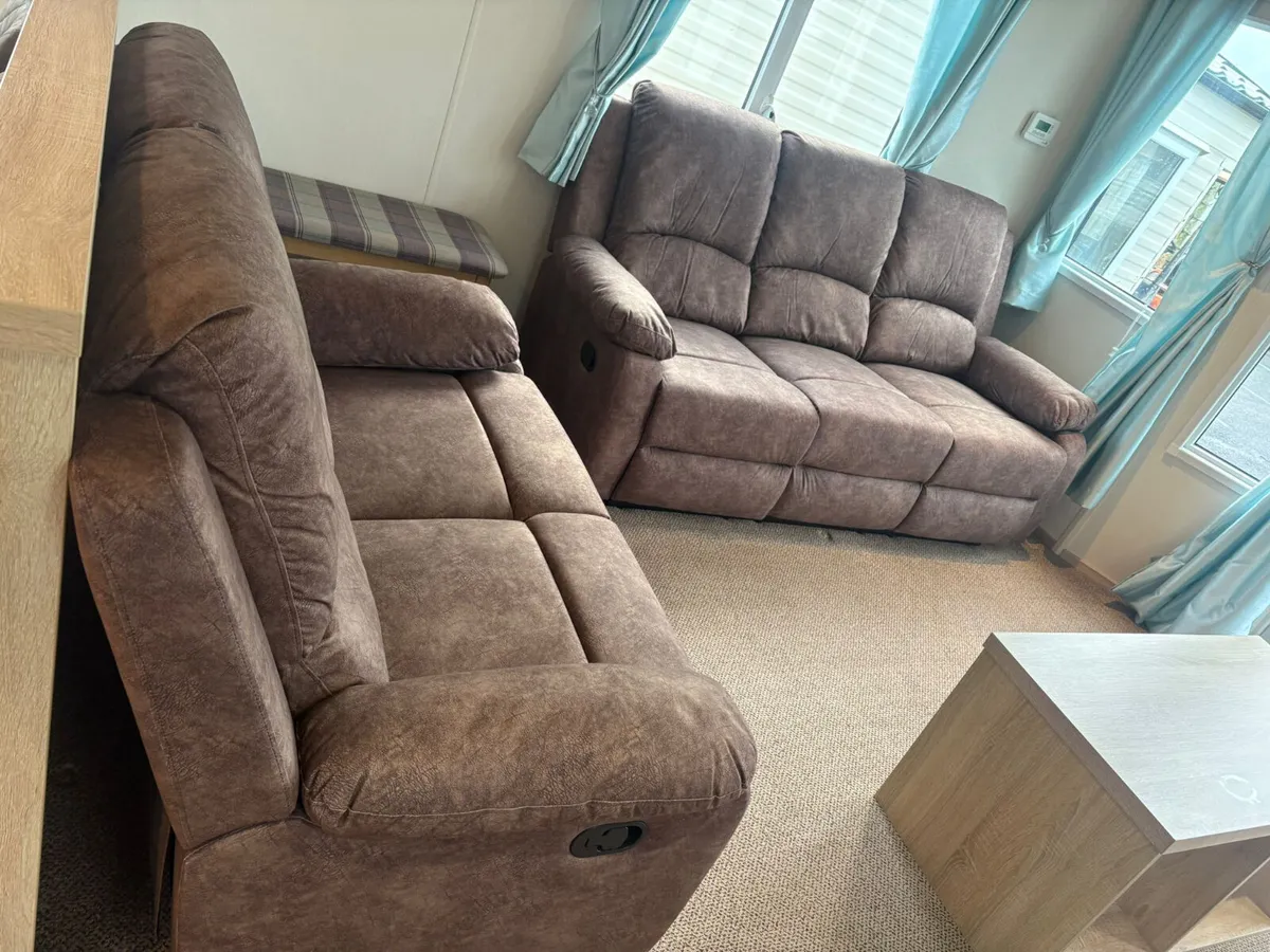 Portland 3+2 all Reclining, 🚨MEGA SALE🚨 - Image 2