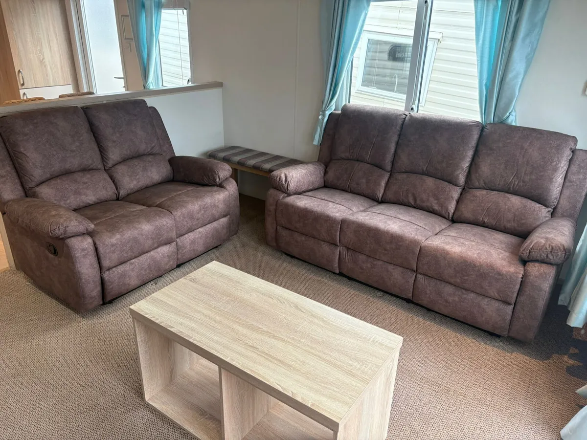 Portland 3+2 all Reclining, 🚨MEGA SALE🚨 - Image 3