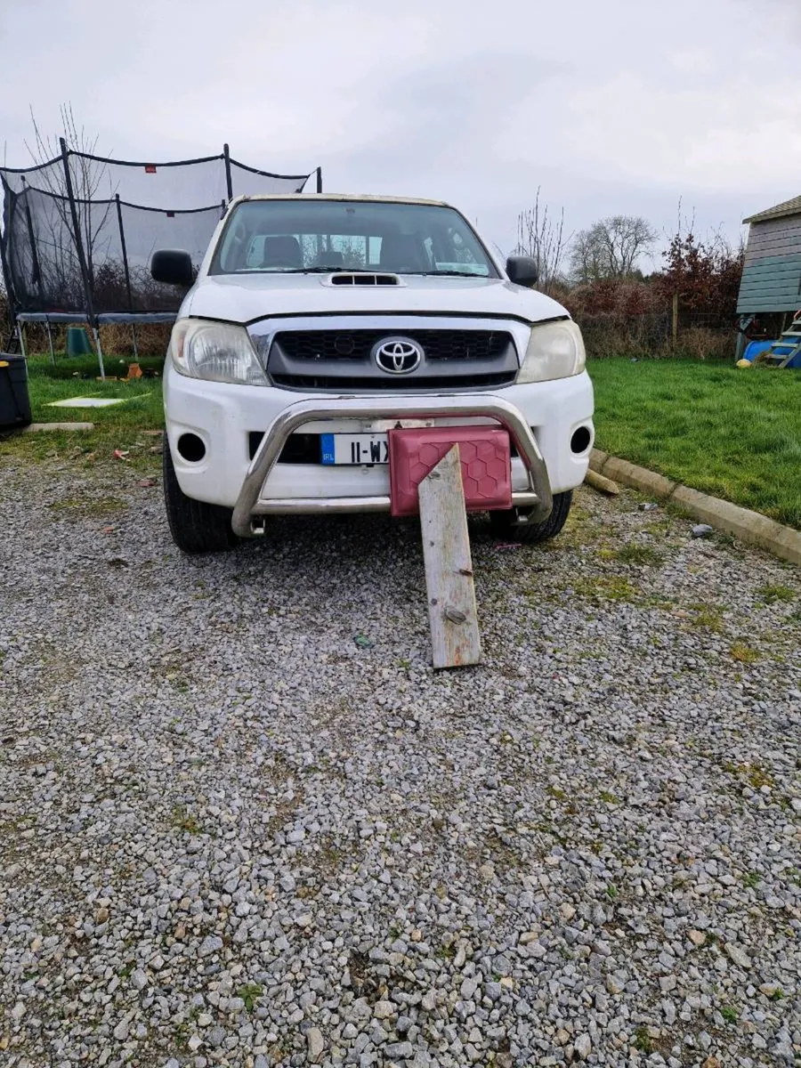 Toyota Hilux - Image 1