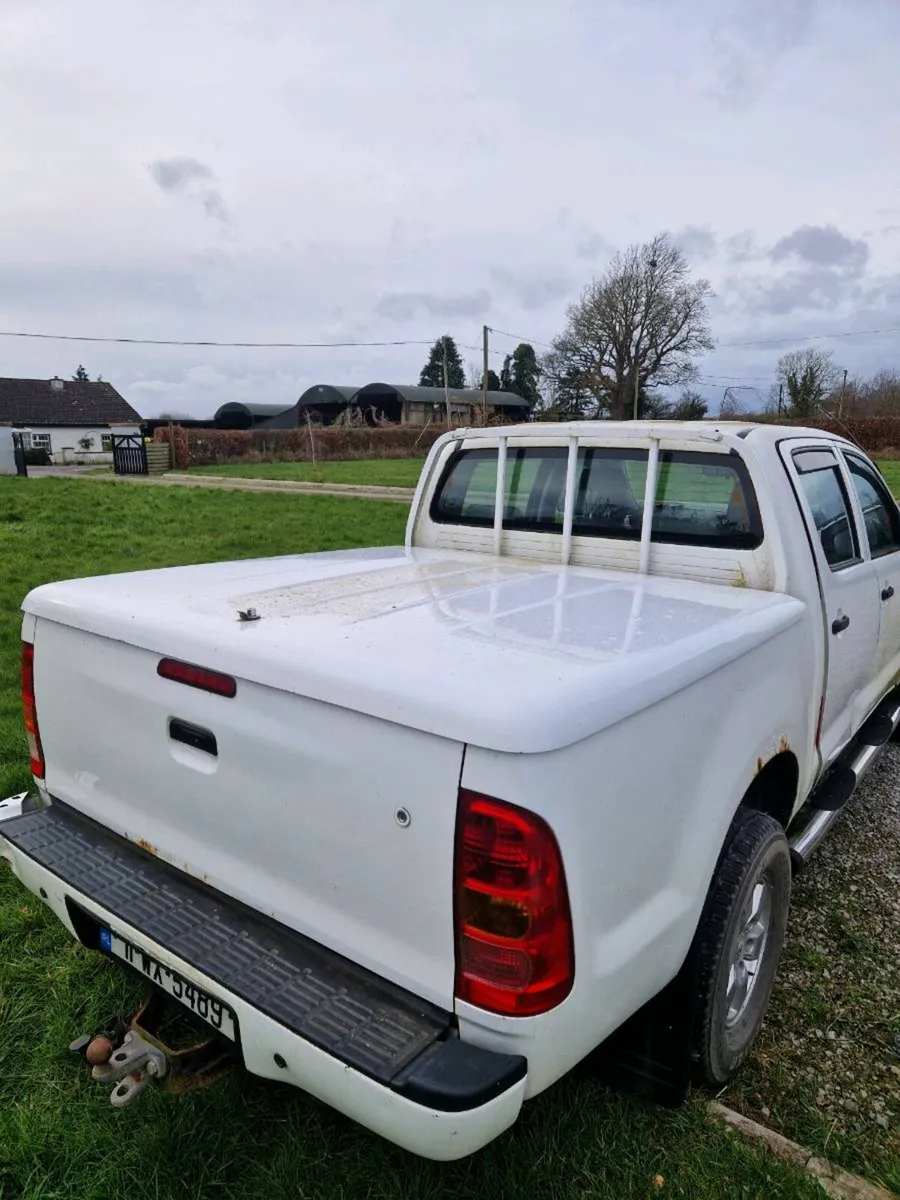 Toyota Hilux - Image 3