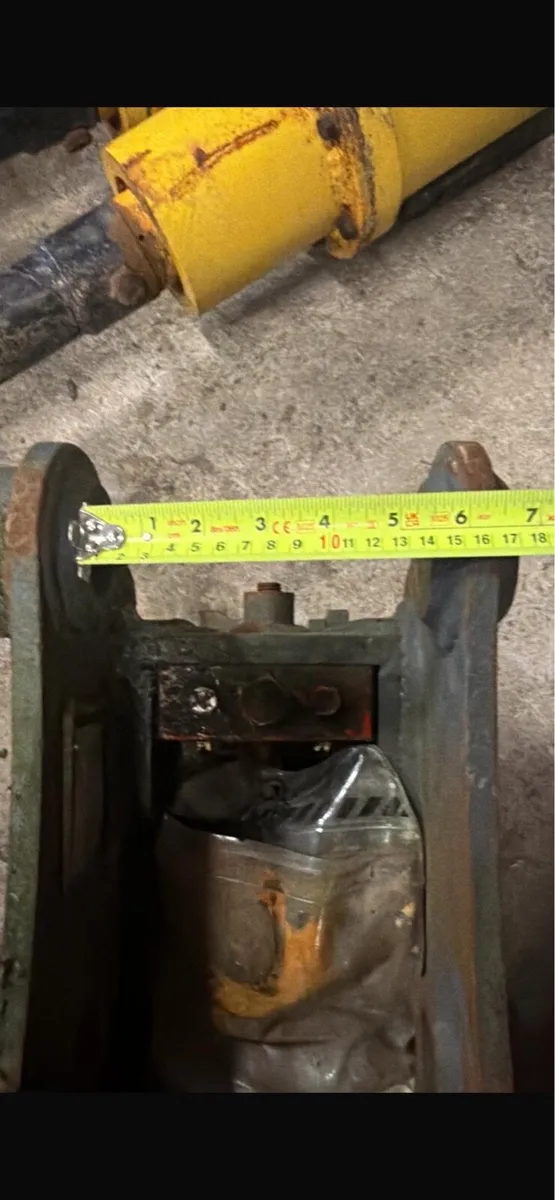 NEW/ Unused 40mm quick hitch - Image 3