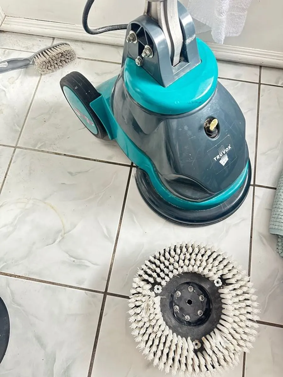 floor scrabber - Image 1