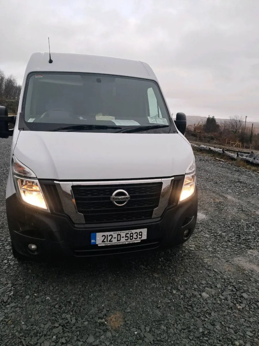 2021 nissan nv 400 l2h2 van - Image 1