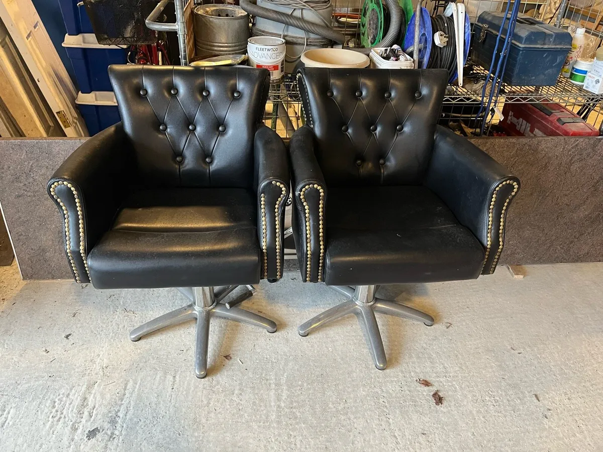 Barber Chair - Image 1