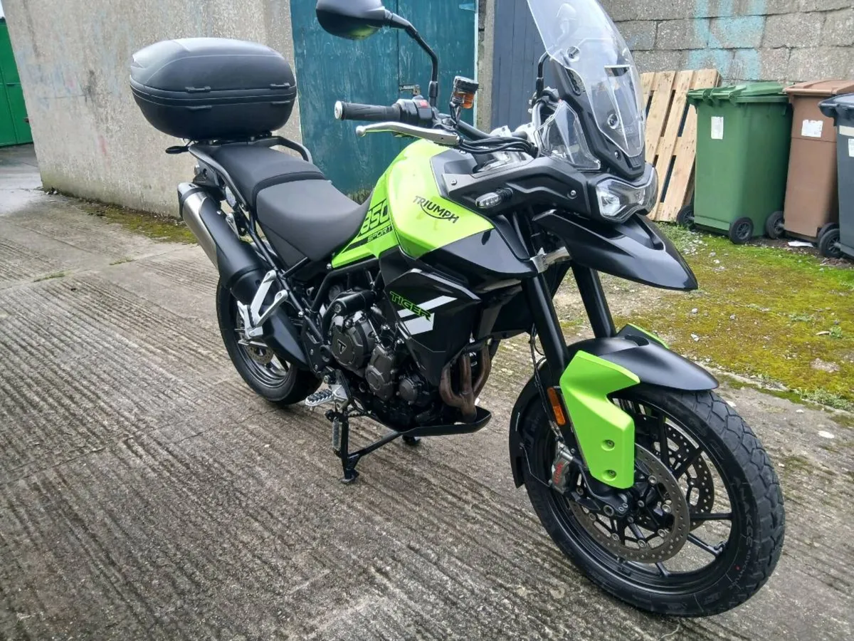 Triumph 850 Sport - Image 4