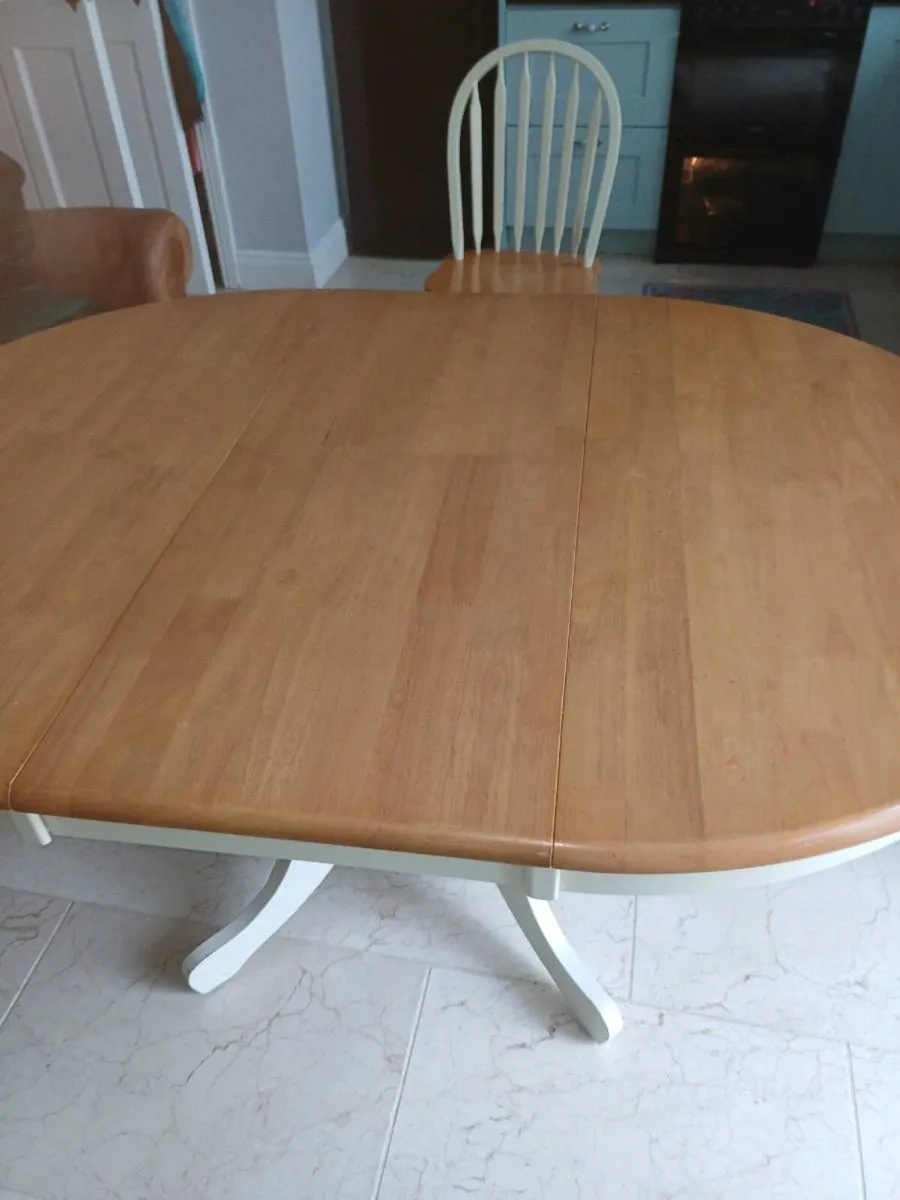 Kitchen Table and Chairs - Image 2