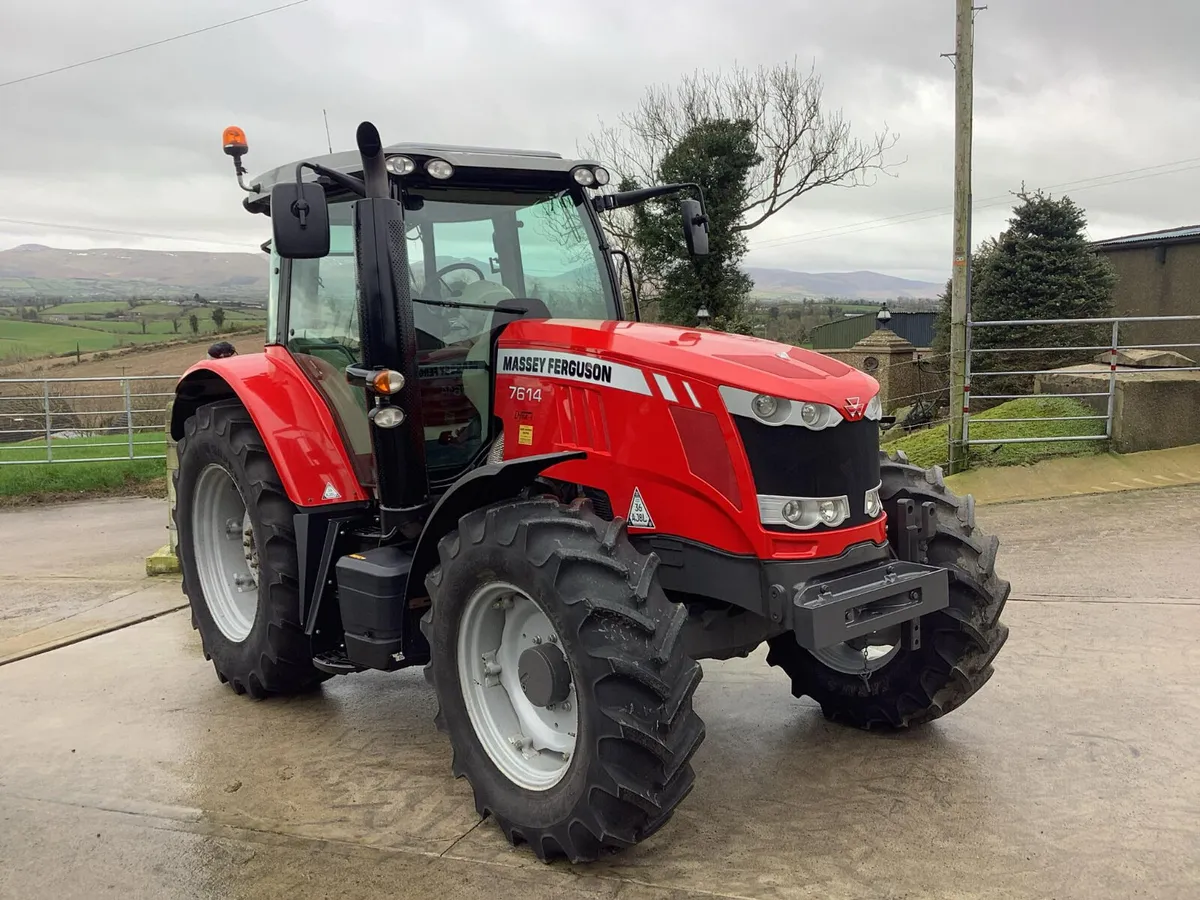 2014 MF 7614 - Image 3