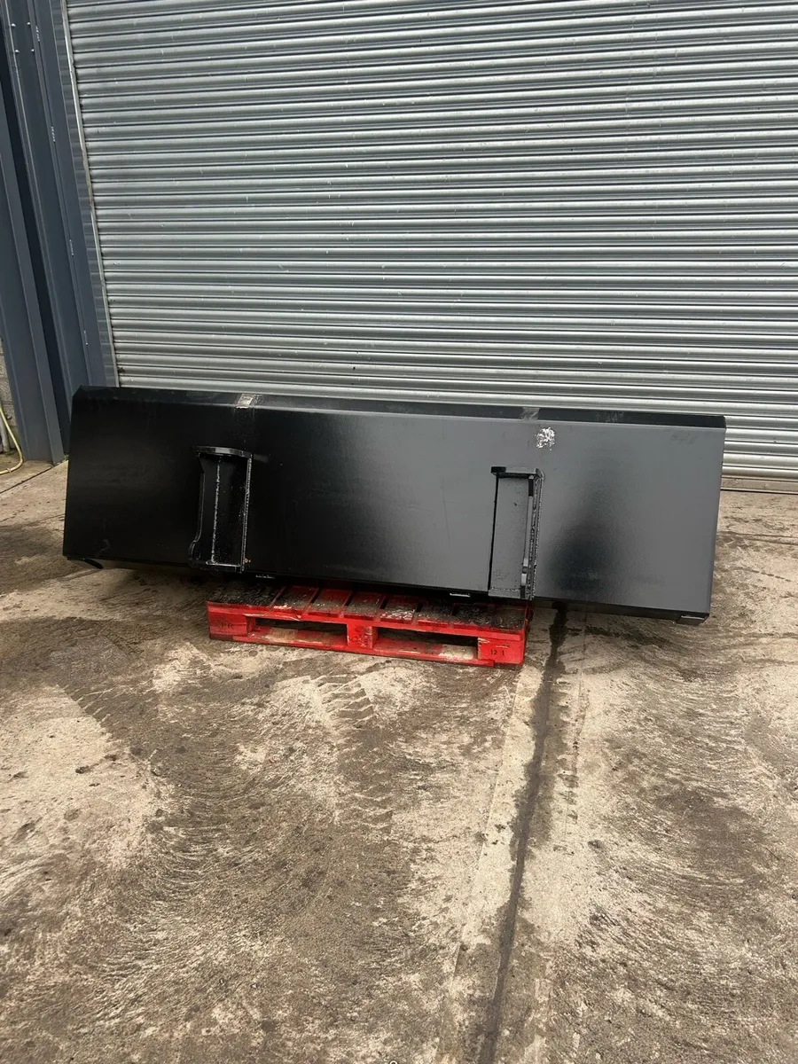 8FT LOADER BUCKET - Image 2