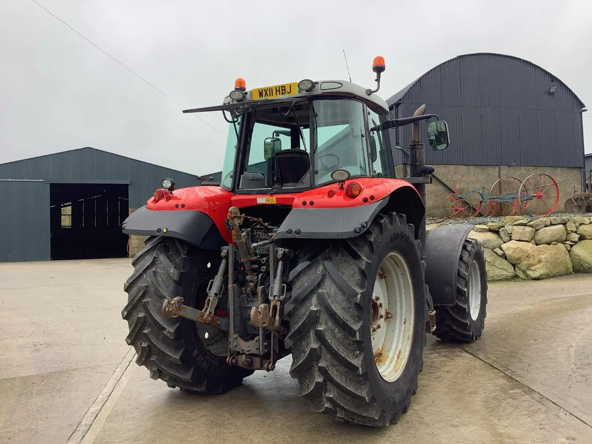 2011 MF 7495 - Image 4