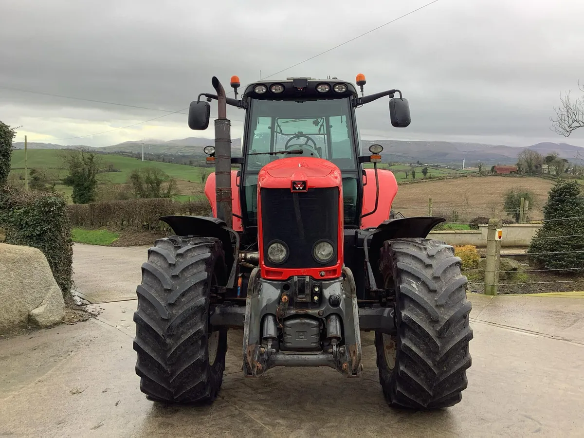 2011 MF 7495 - Image 2