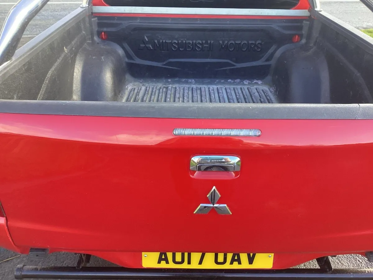 Mitsubishi L200 pickup - Image 4