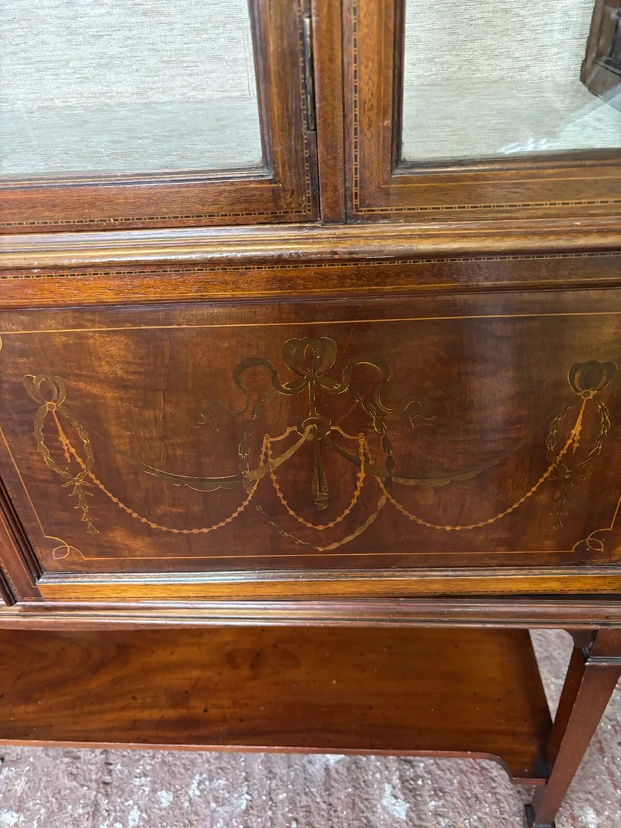 Large Inland Display Cabinet - Image 4