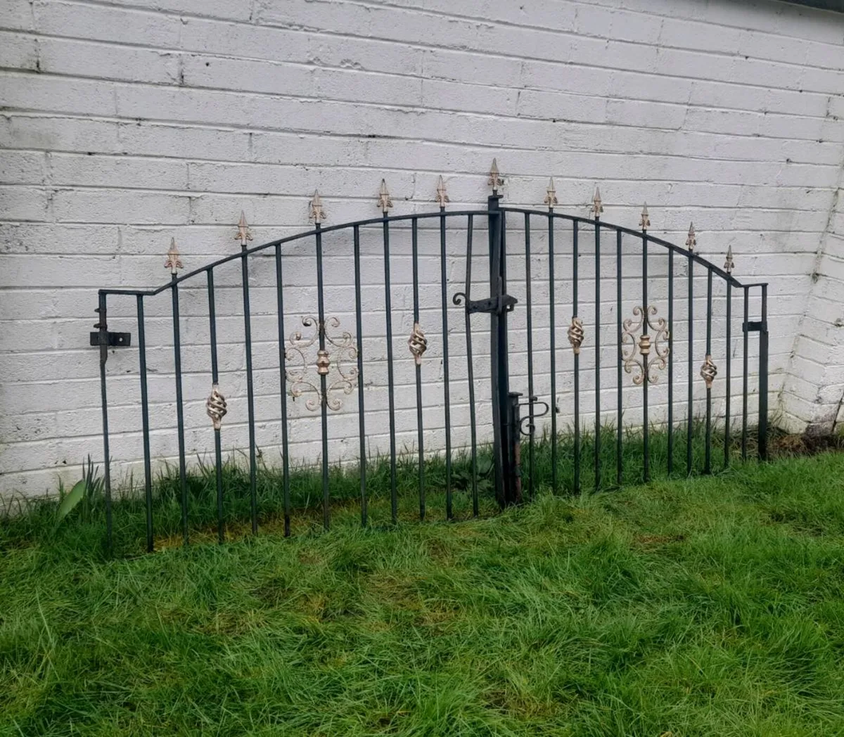 Set of garden gates - Image 1