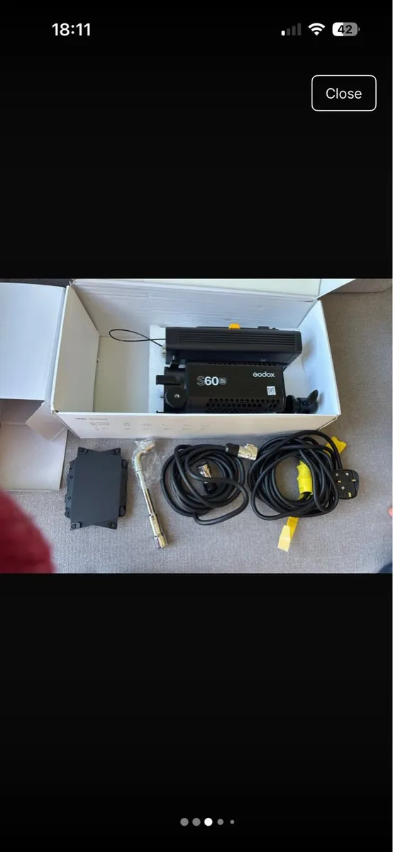 Godox bi-color focussing LED Light - Image 3