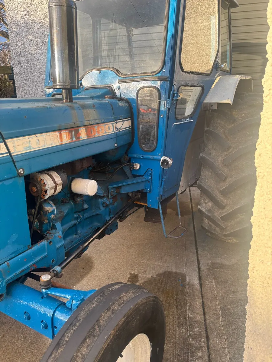 Ford 4000 - Image 1