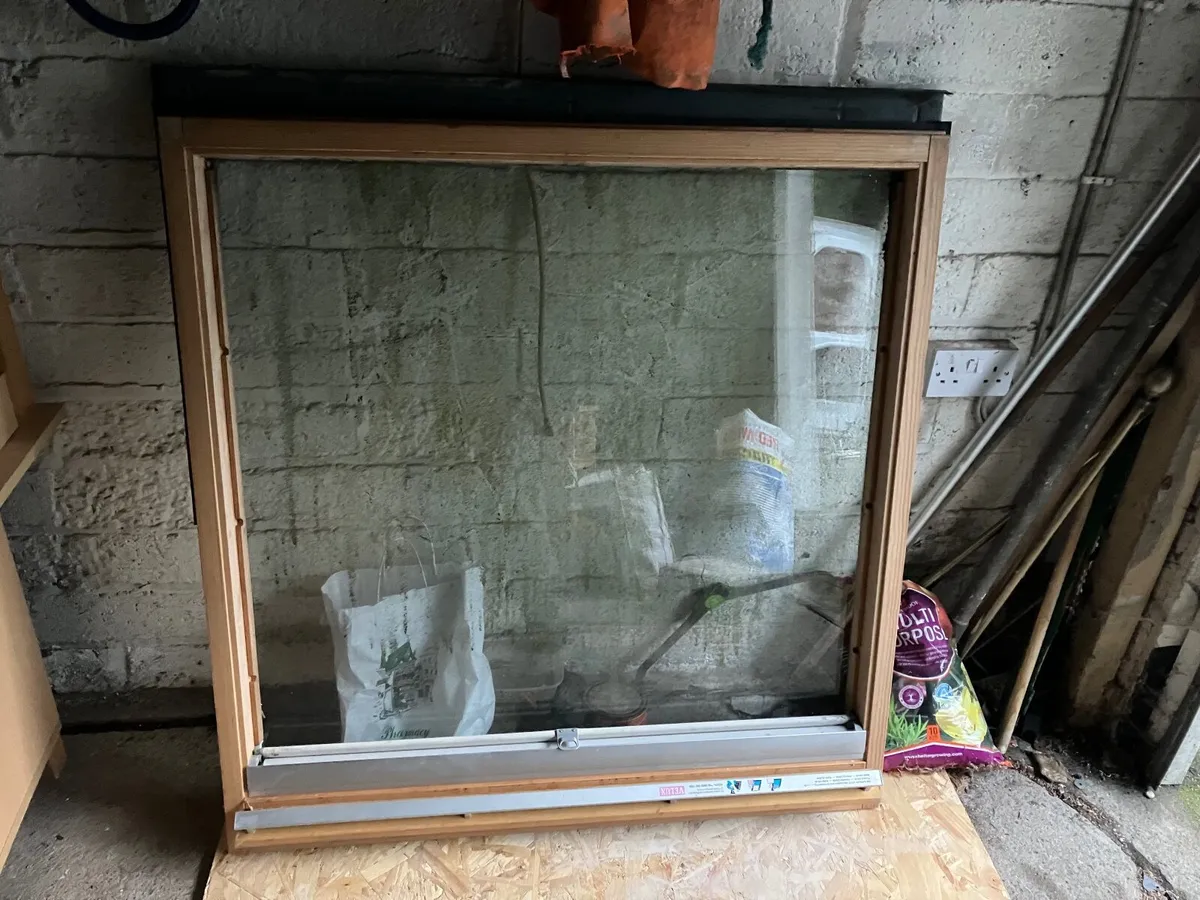 Velux window - Image 1