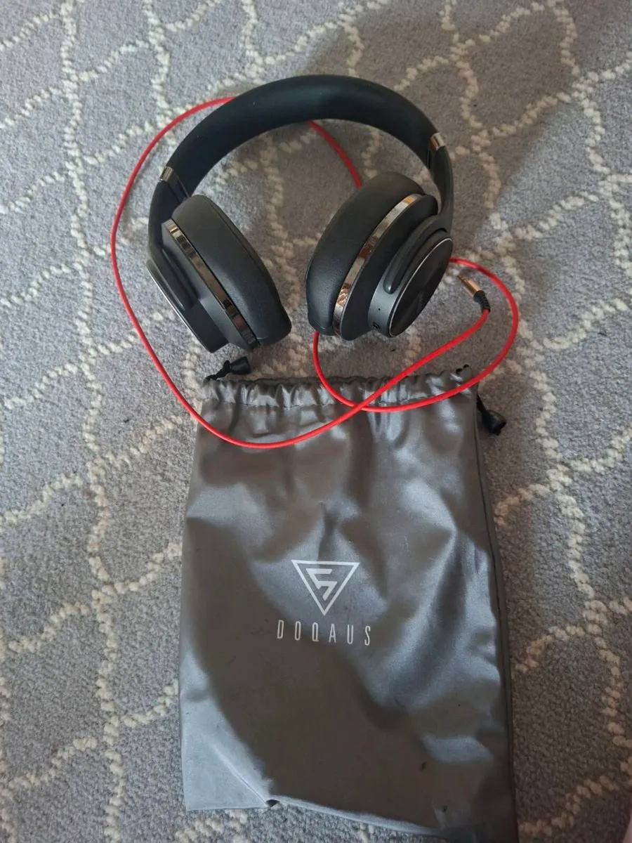 Wireless headphones - Image 1