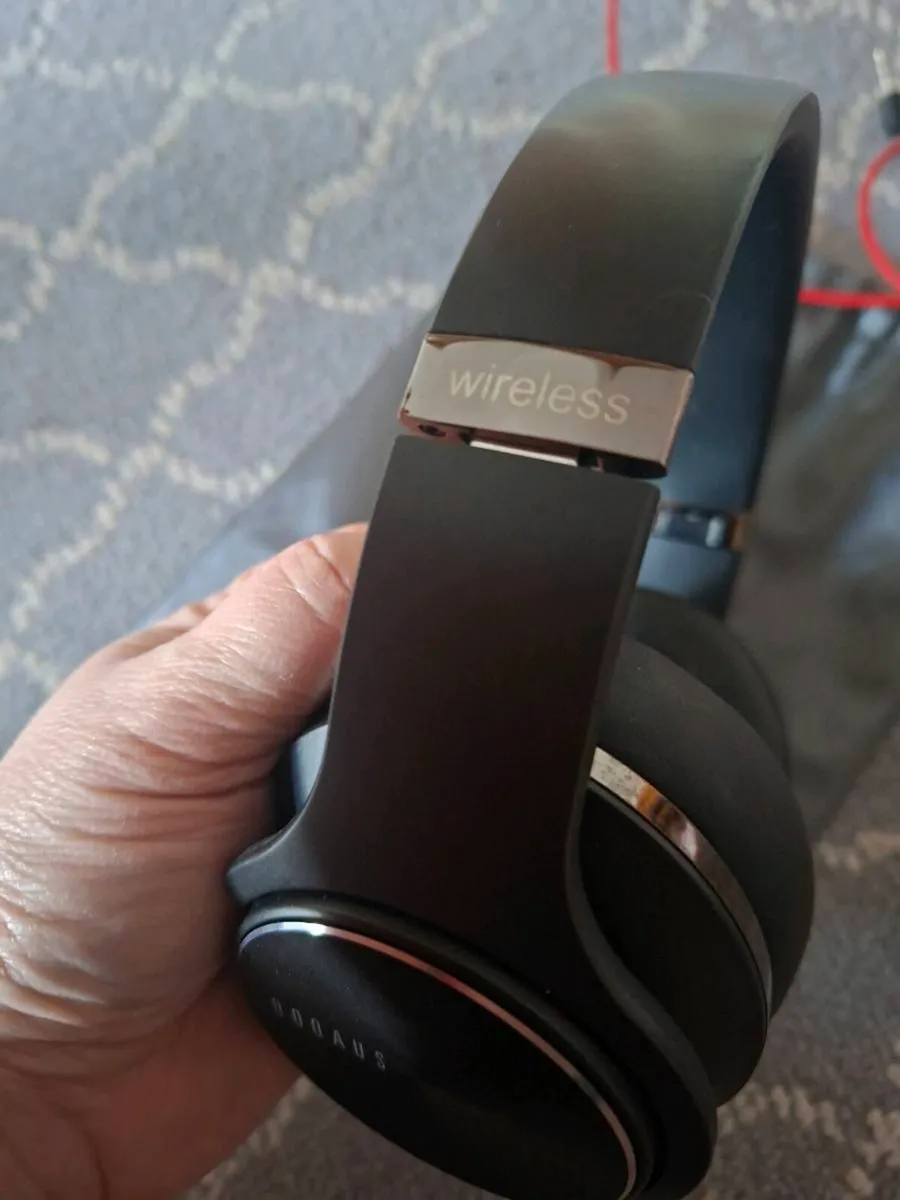 Wireless headphones - Image 3