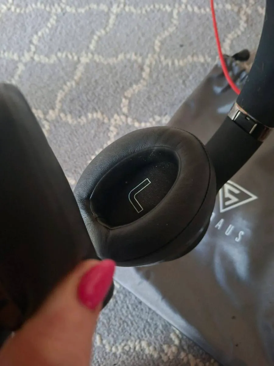 Wireless headphones - Image 4