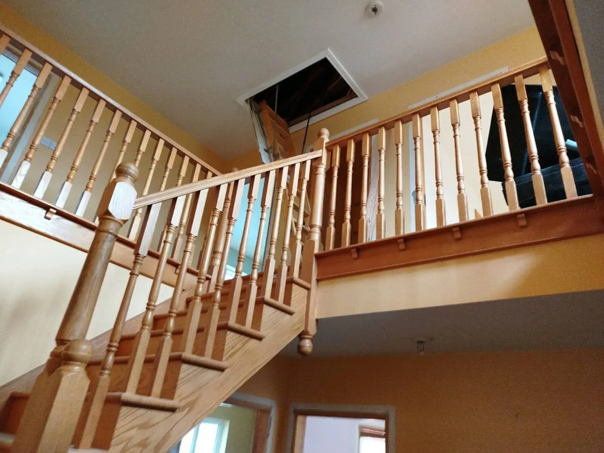 Oak stairs - Image 3