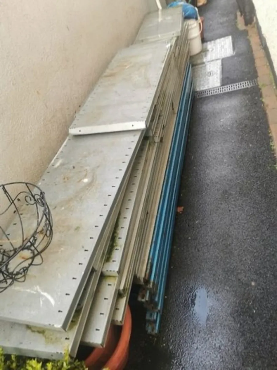 Steel shelving - Image 2