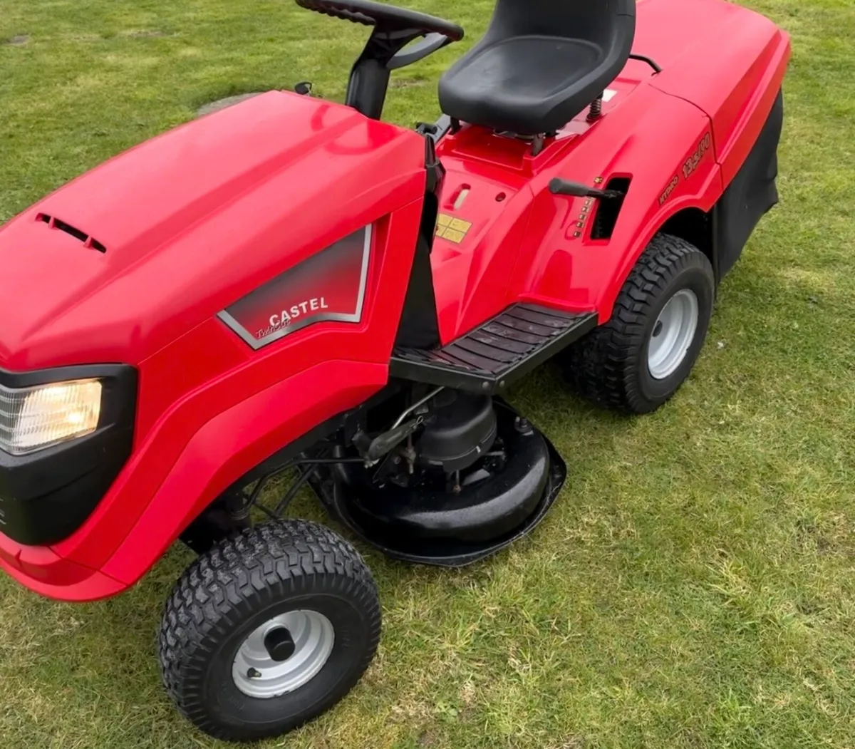 One owner Ride on Mower - Image 4