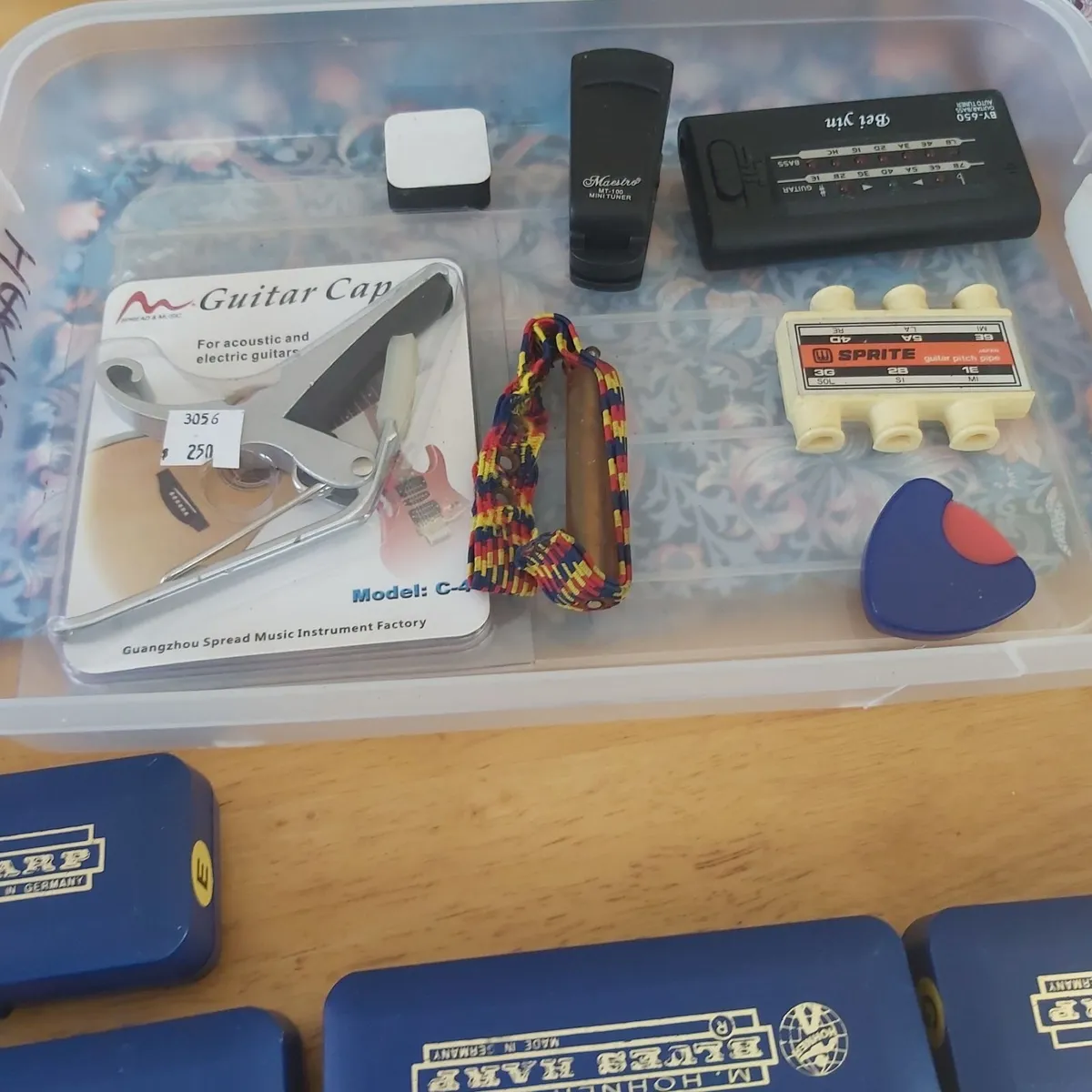 Harmonicas, Capos, guitar strings, tuners - Image 3