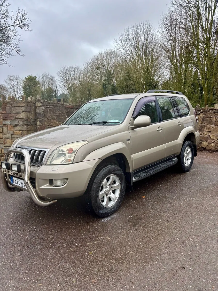 Land Cruiser 5 seat crewcab 333 tax - Image 1