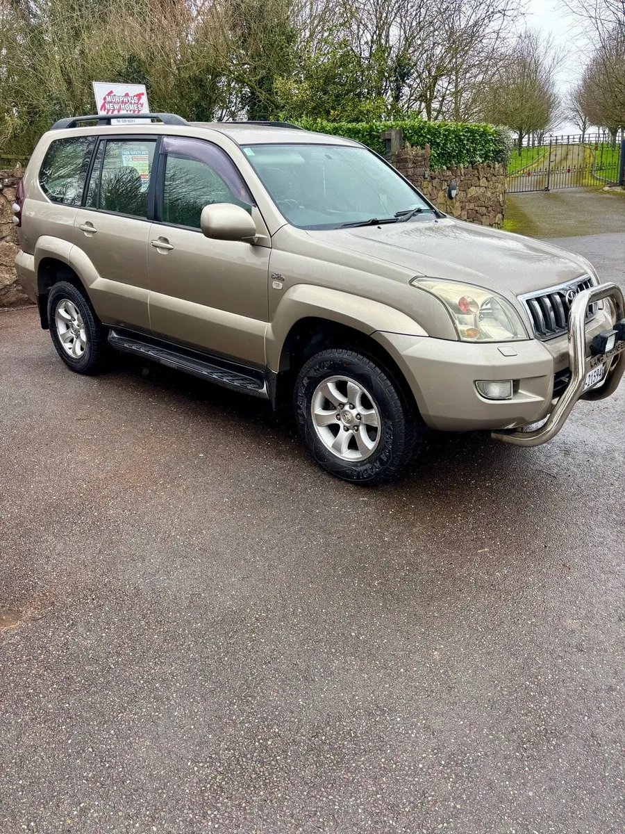 Land Cruiser 5 seat crewcab 333 tax - Image 4