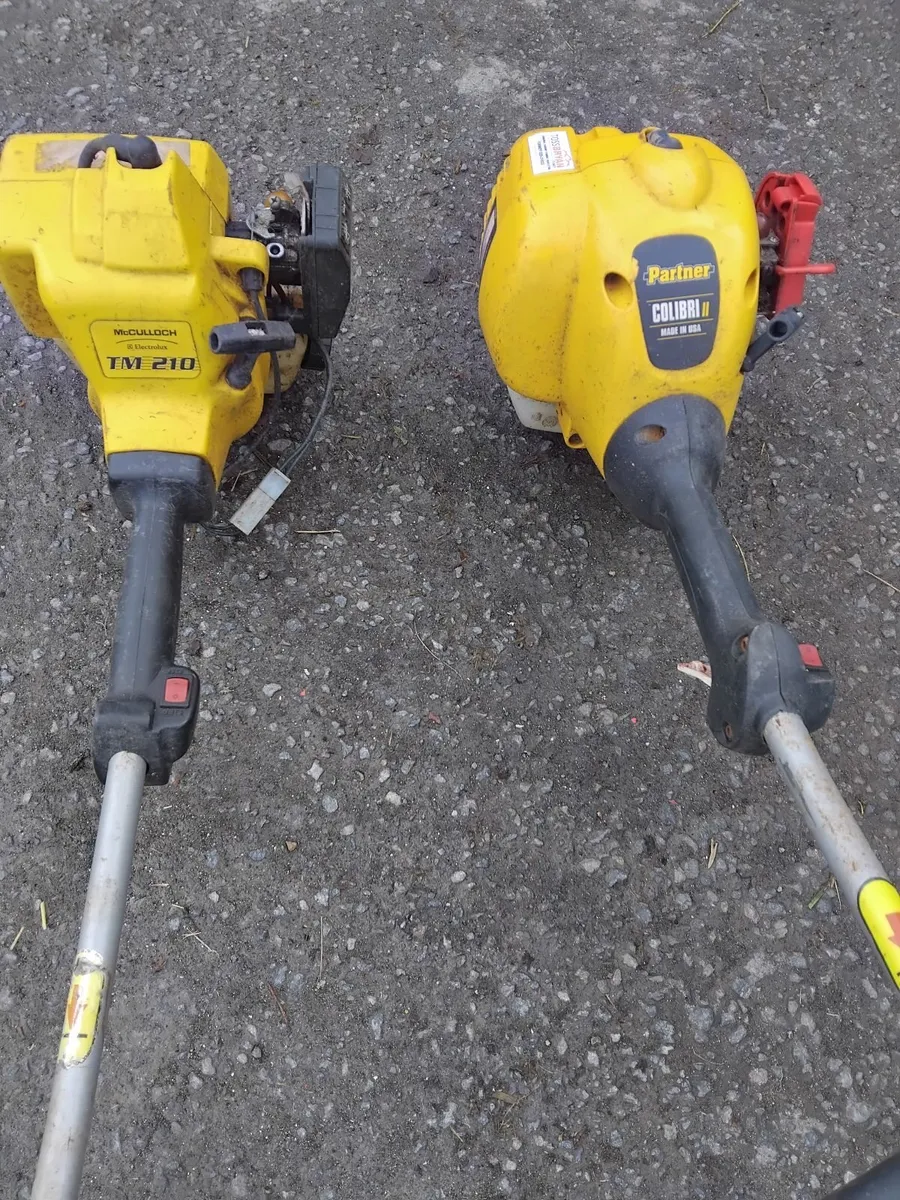 2 McCullough grass strummers maybe for parts - Image 2