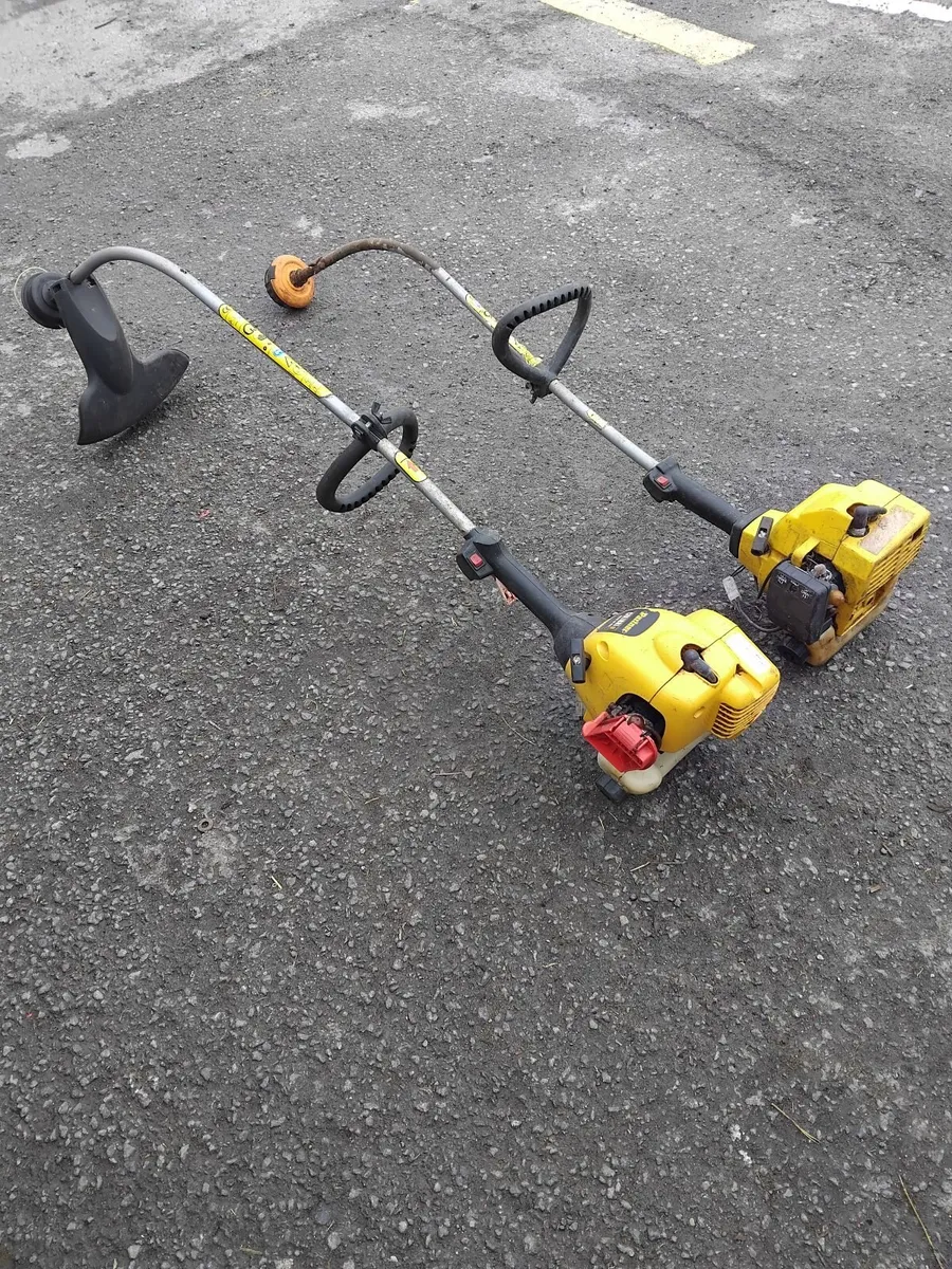 2 McCullough grass strummers maybe for parts - Image 1