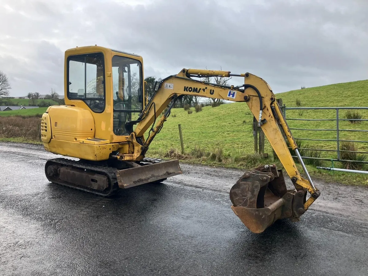 Komatsu 2 Tonne Digger - Image 1