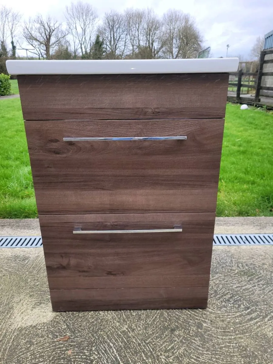 Walnut vanity unit - Image 2