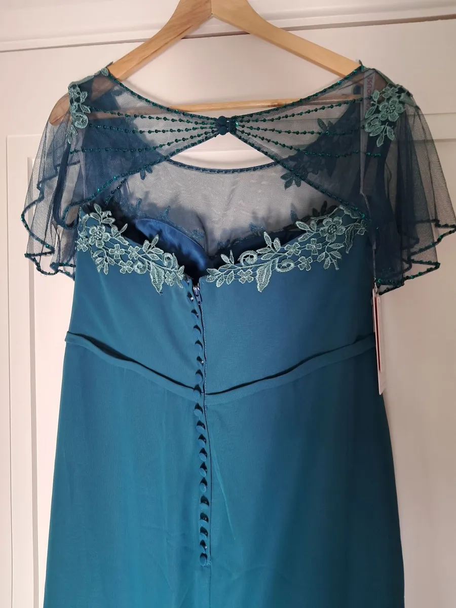 Bridesmaids Dresses - Image 4