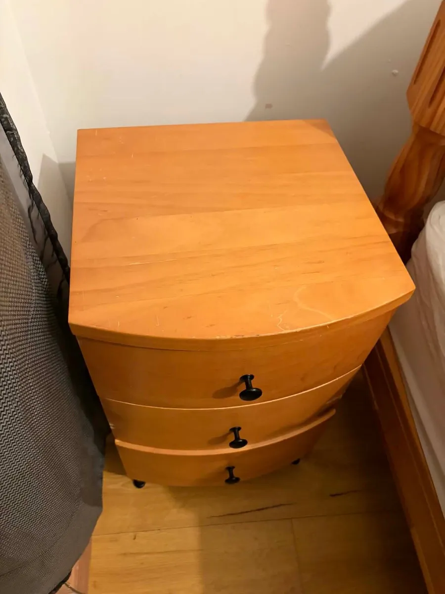 2 bedside lockers - Image 2