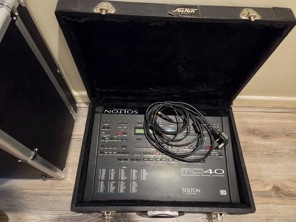 Excelsior Piano Accordian & Equipment - Image 4