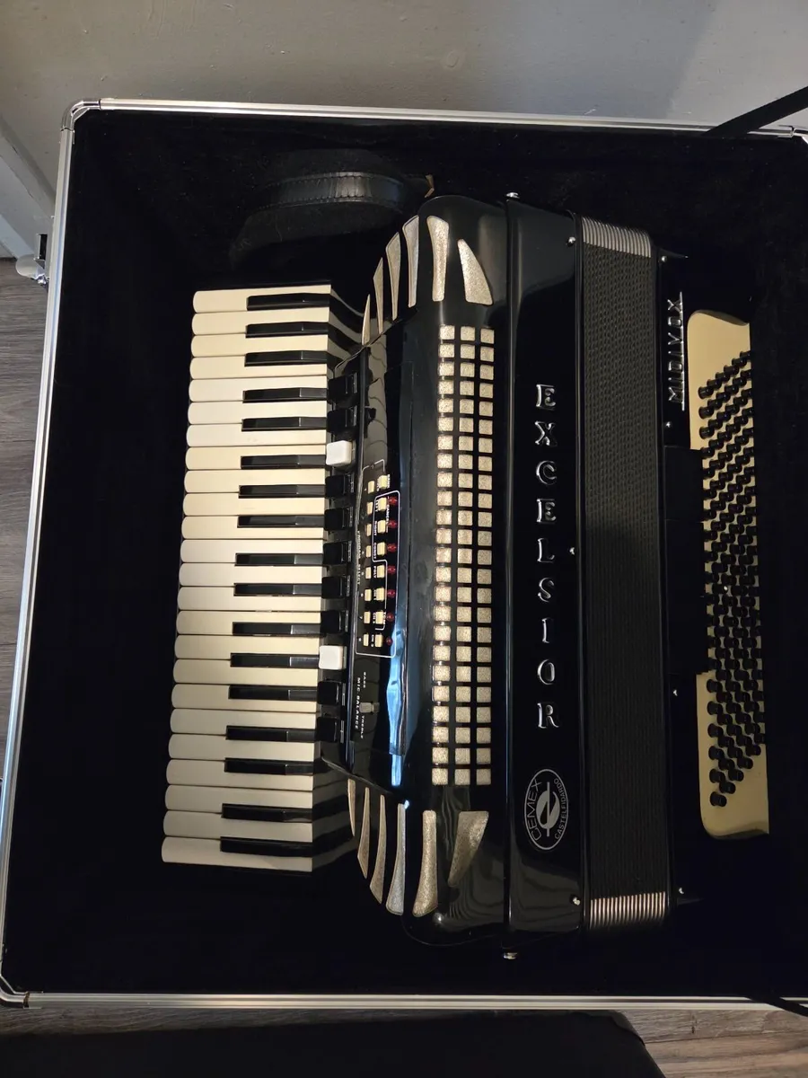 Excelsior Piano Accordian & Equipment - Image 3