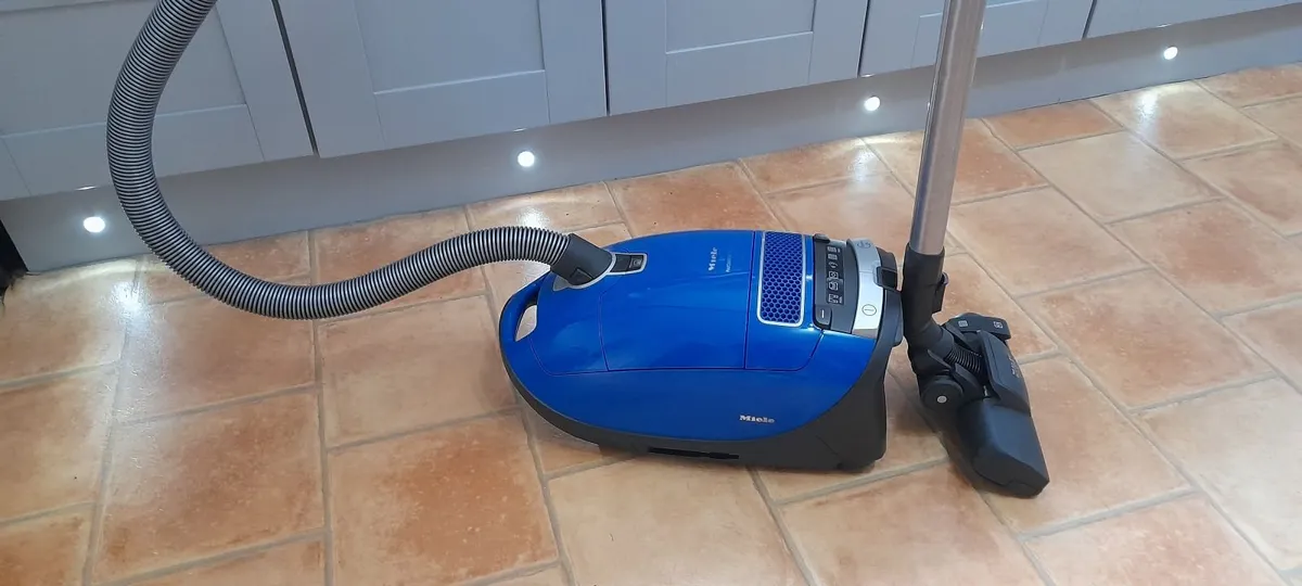Miele vacuum/Hoover cleaner - Image 1